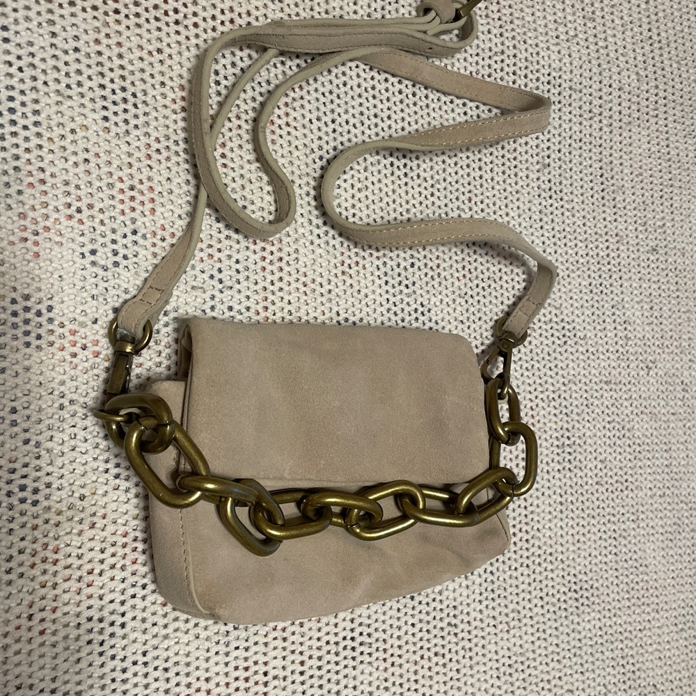 Chic Beige Crossbody Bag with Chain Accent